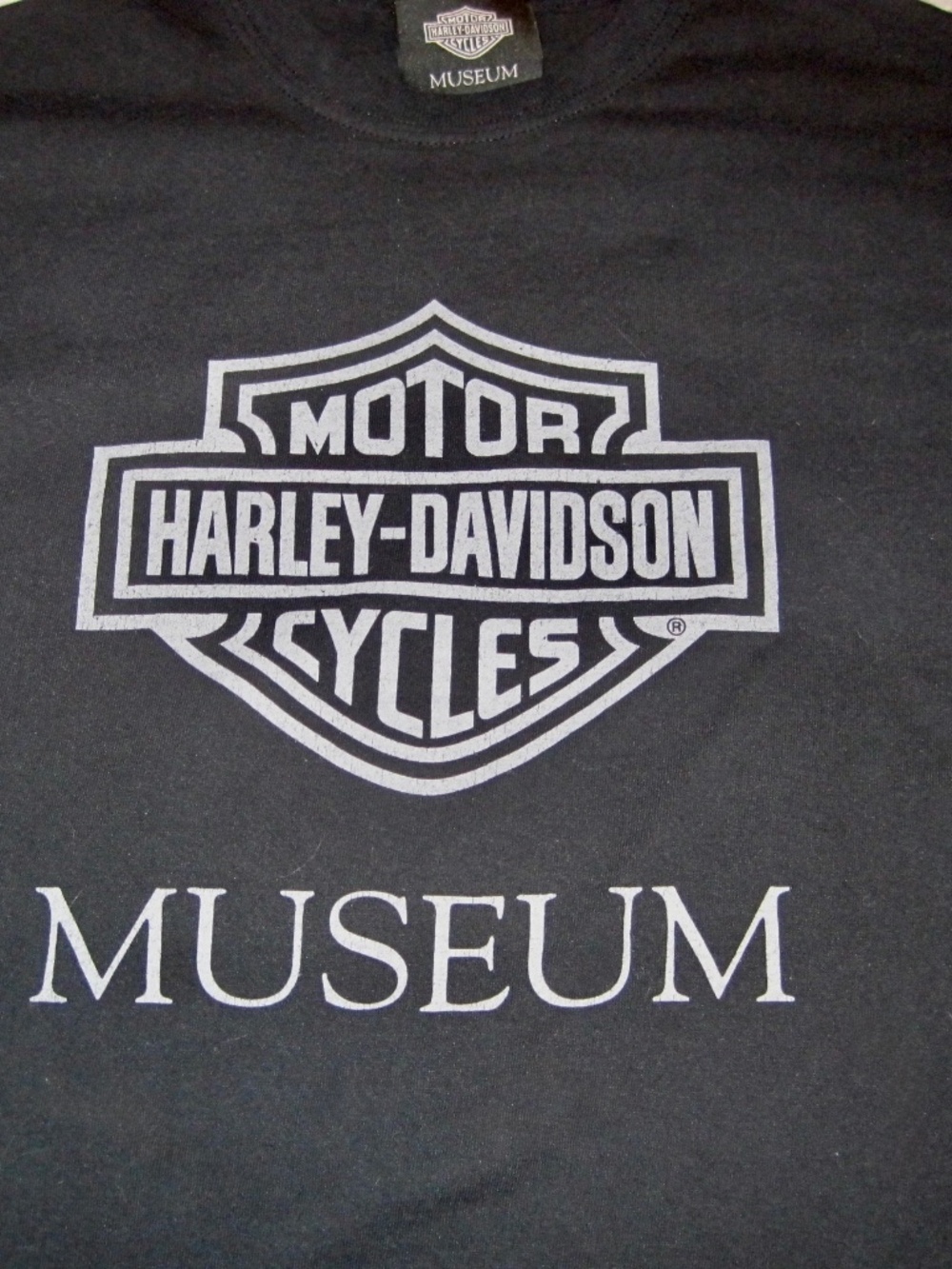 Harley-Davidon Museum T-shirt black Mens size Medium Graphic Tee Milwaukee